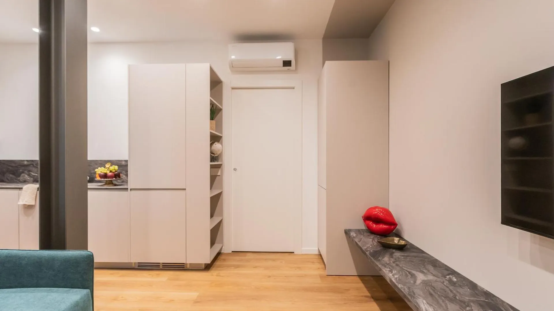 Rezia Apartments By Rent All Como