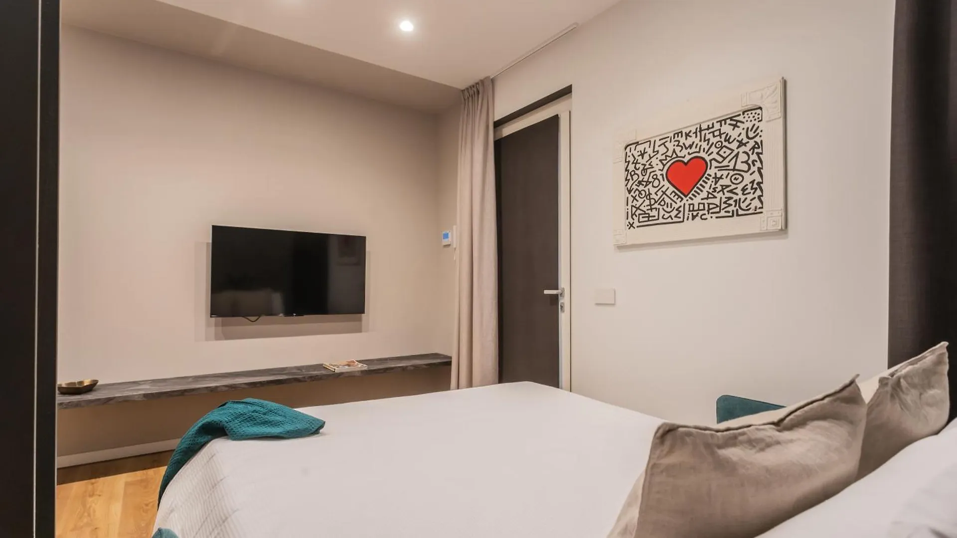 Rezia Apartments By Rent All Como