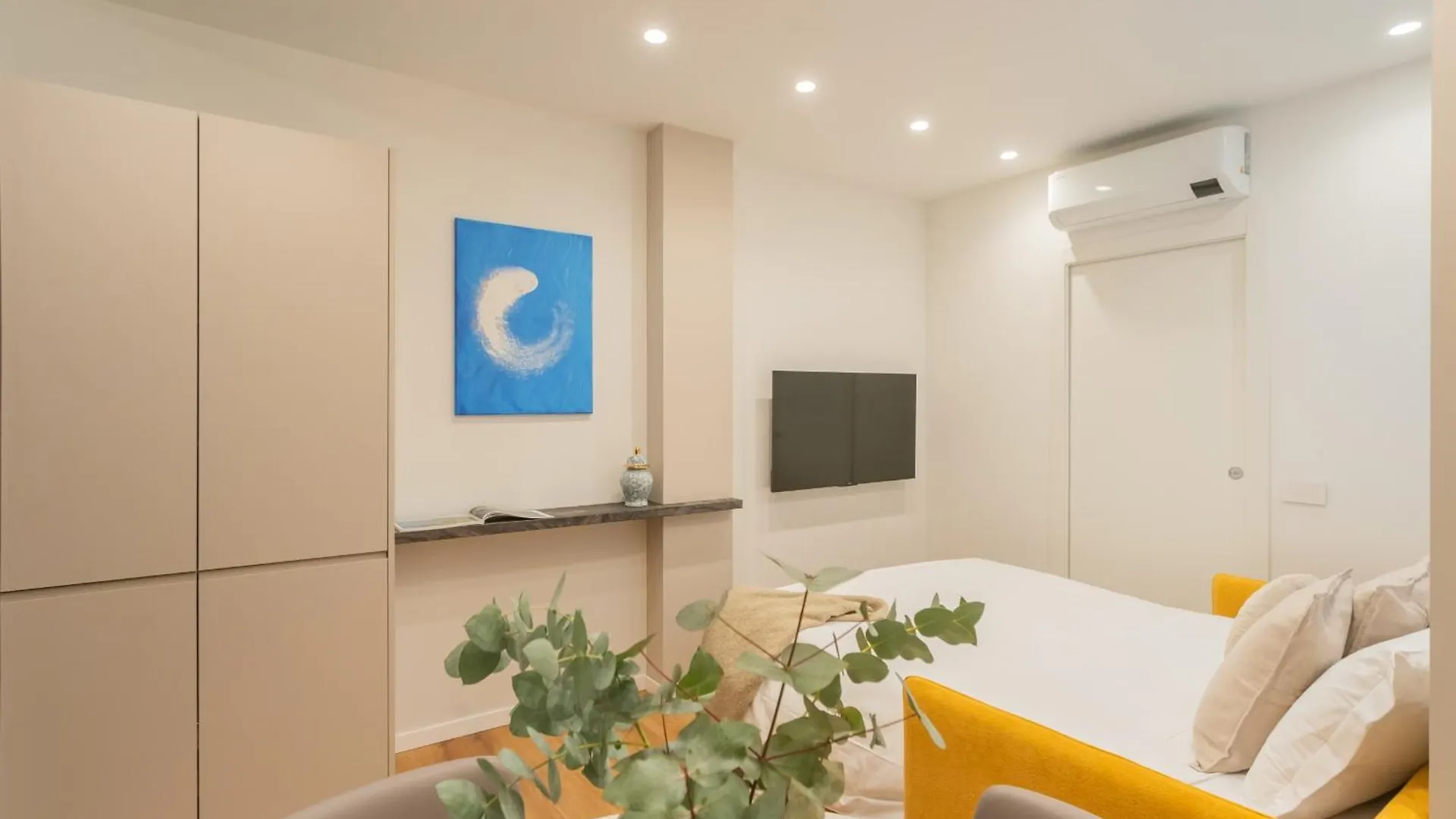 Rezia Apartments By Rent All Como Italia