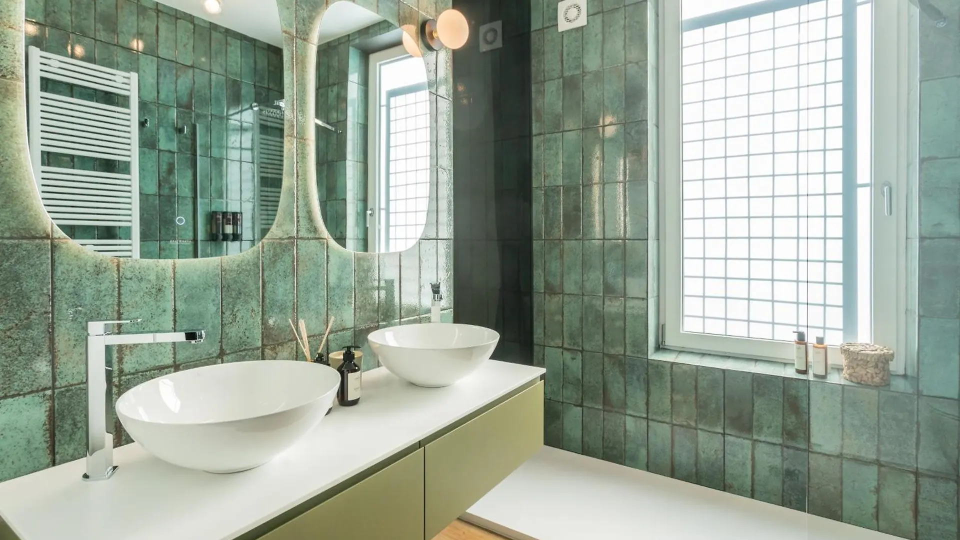 Rezia Apartments By Rent All Como 0*,