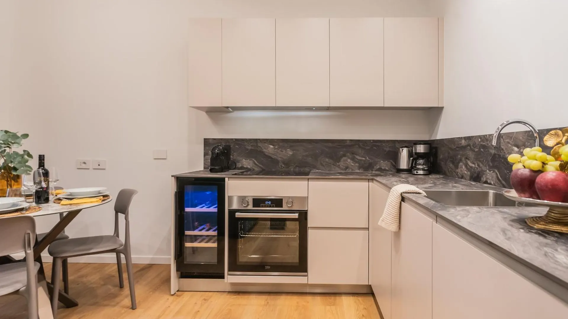 Rezia Apartments By Rent All Como