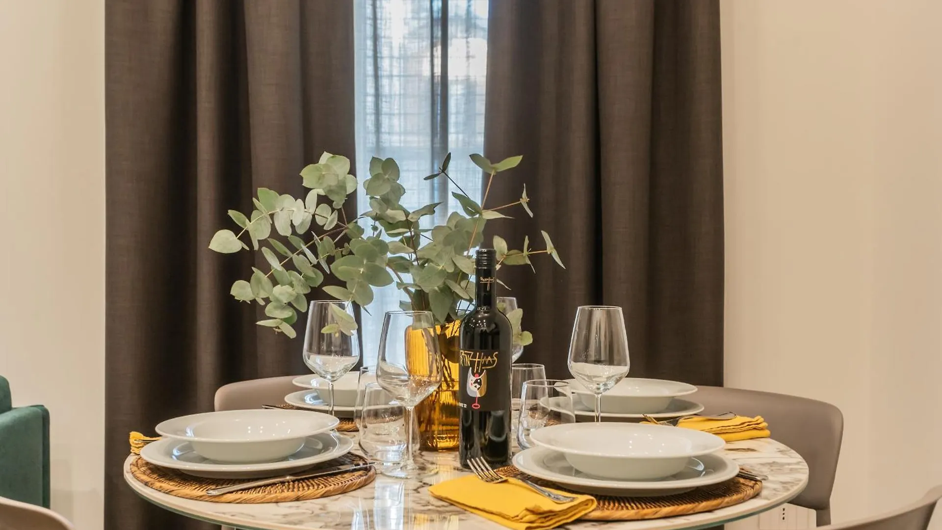 Rezia Apartments By Rent All Como