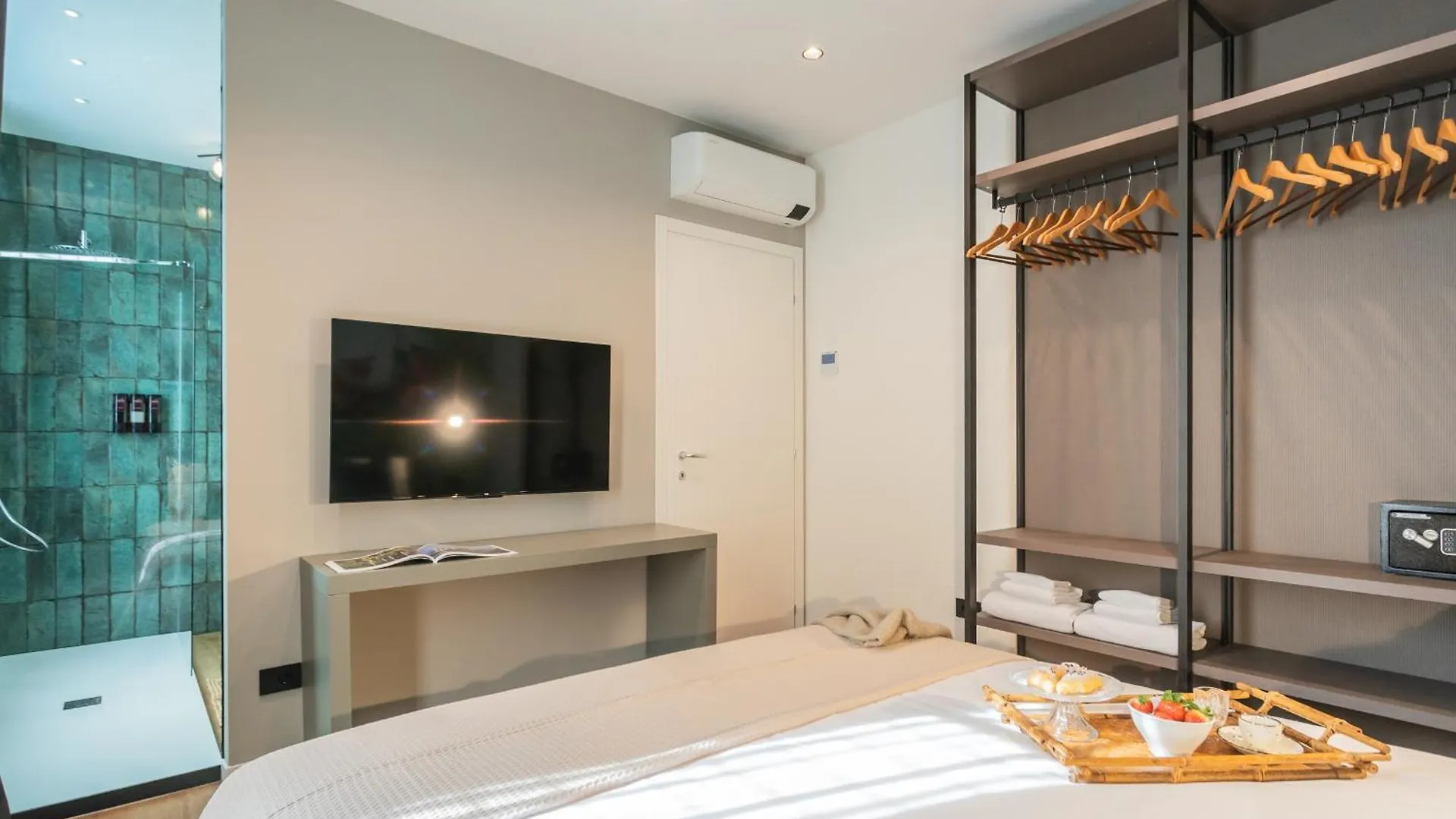Rezia Apartments By Rent All Como