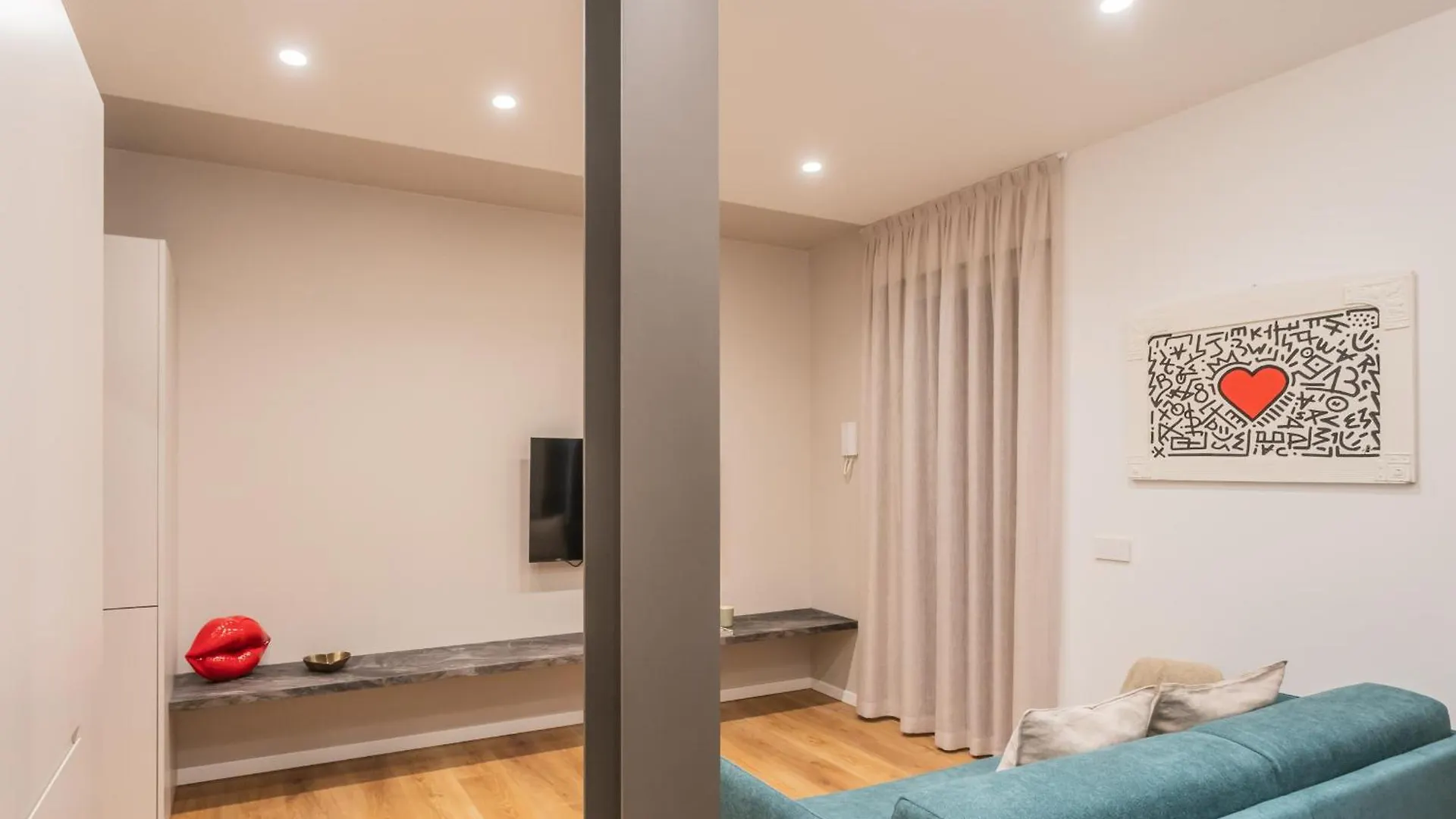 Rezia Apartments By Rent All Como 0*,  Italia