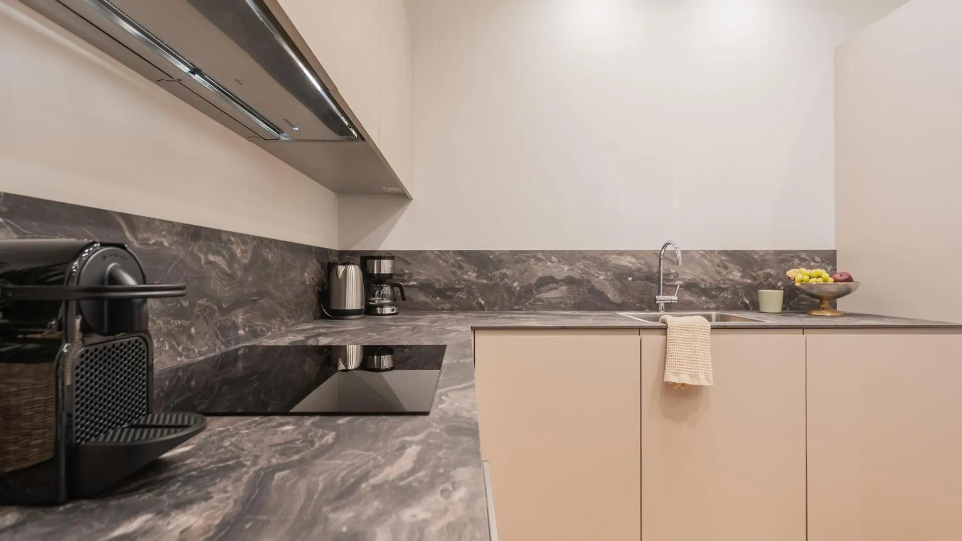 Rezia Apartments By Rent All Como Italia