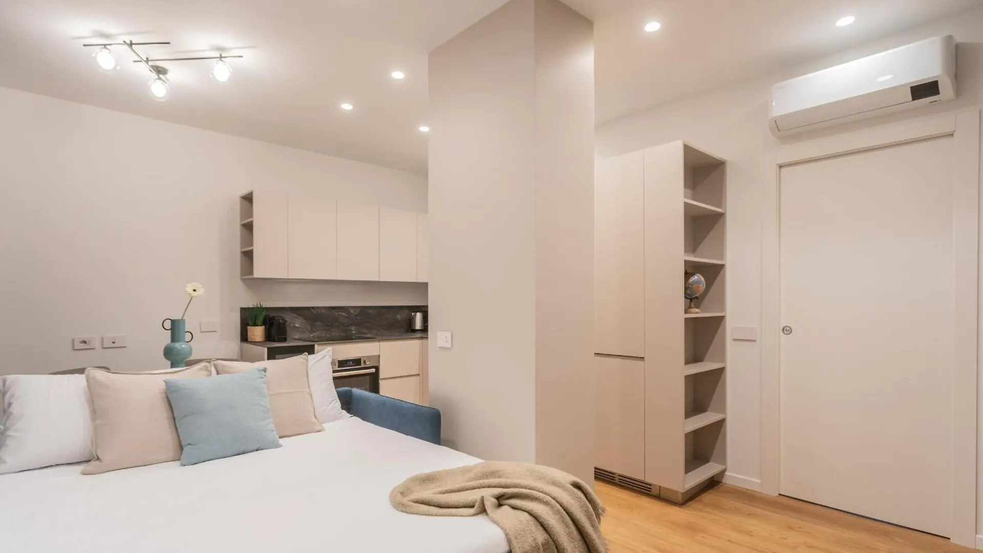 Rezia Apartments By Rent All Como